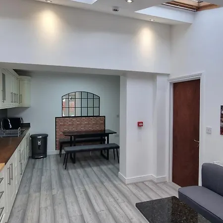 Stylish Suites With Kitchenette London Colney Exterior photo