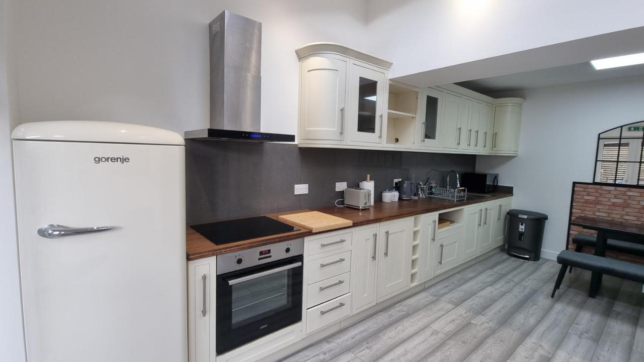 Stylish With Kitchenette