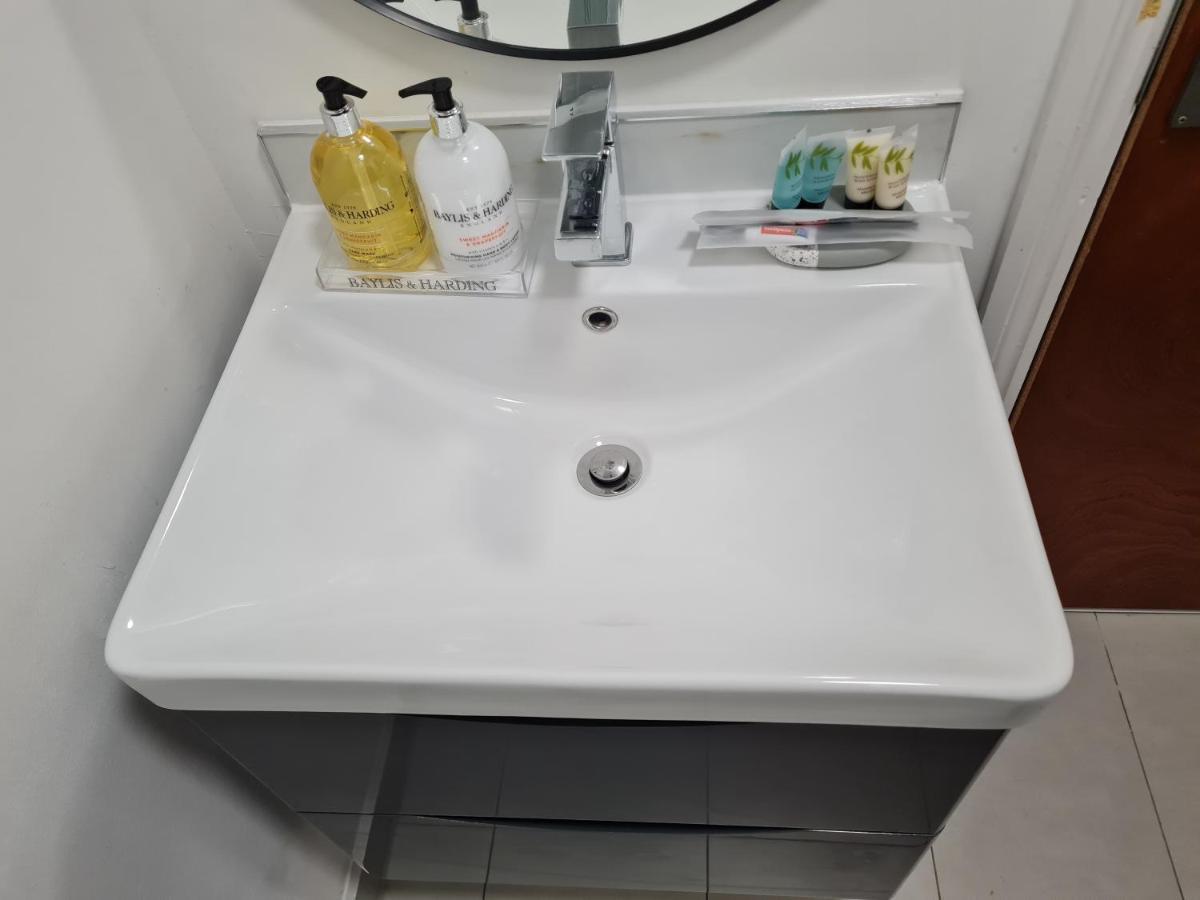 Stylish With Kitchenette * London Colney
