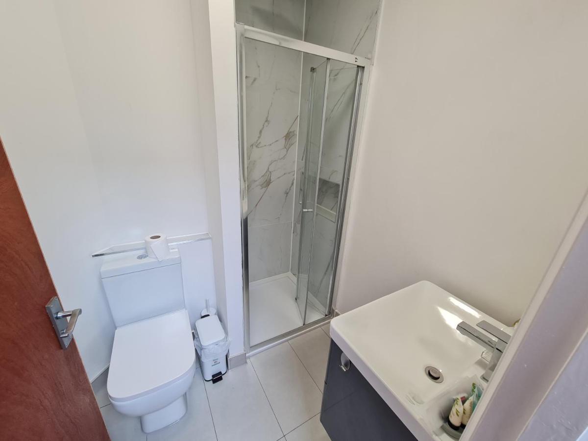 Stylish With Kitchenette Apartment *