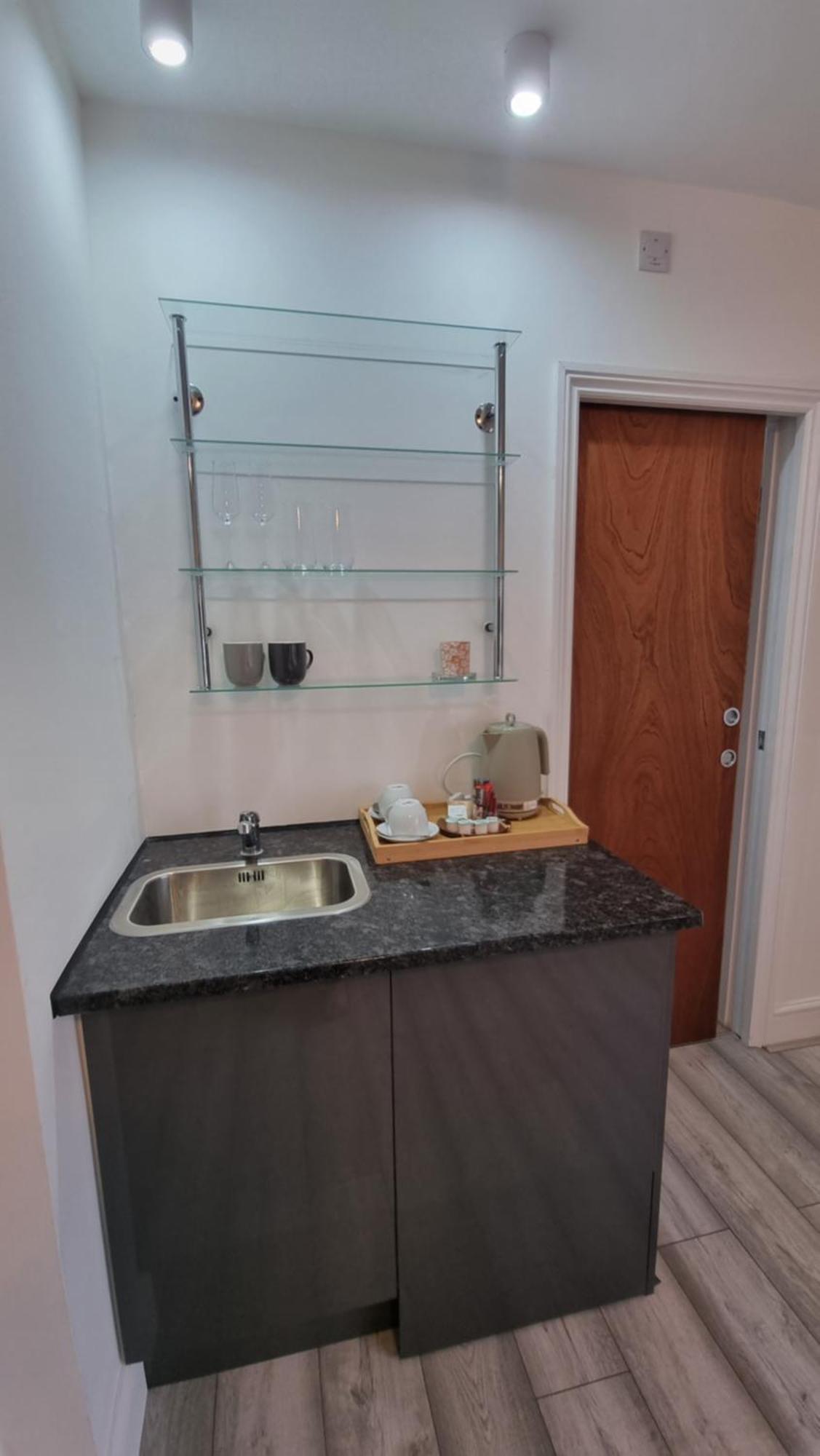 Stylish With Kitchenette Apartment